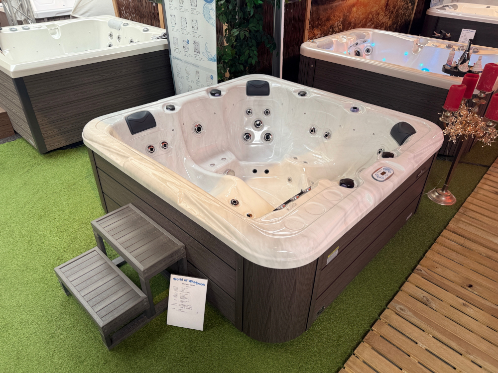 Whirlpool Aktion Detroit von Waterwave Spas