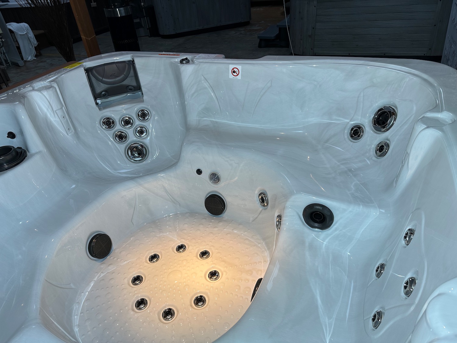Vorführer Outdoor Whirlpool Meridian
