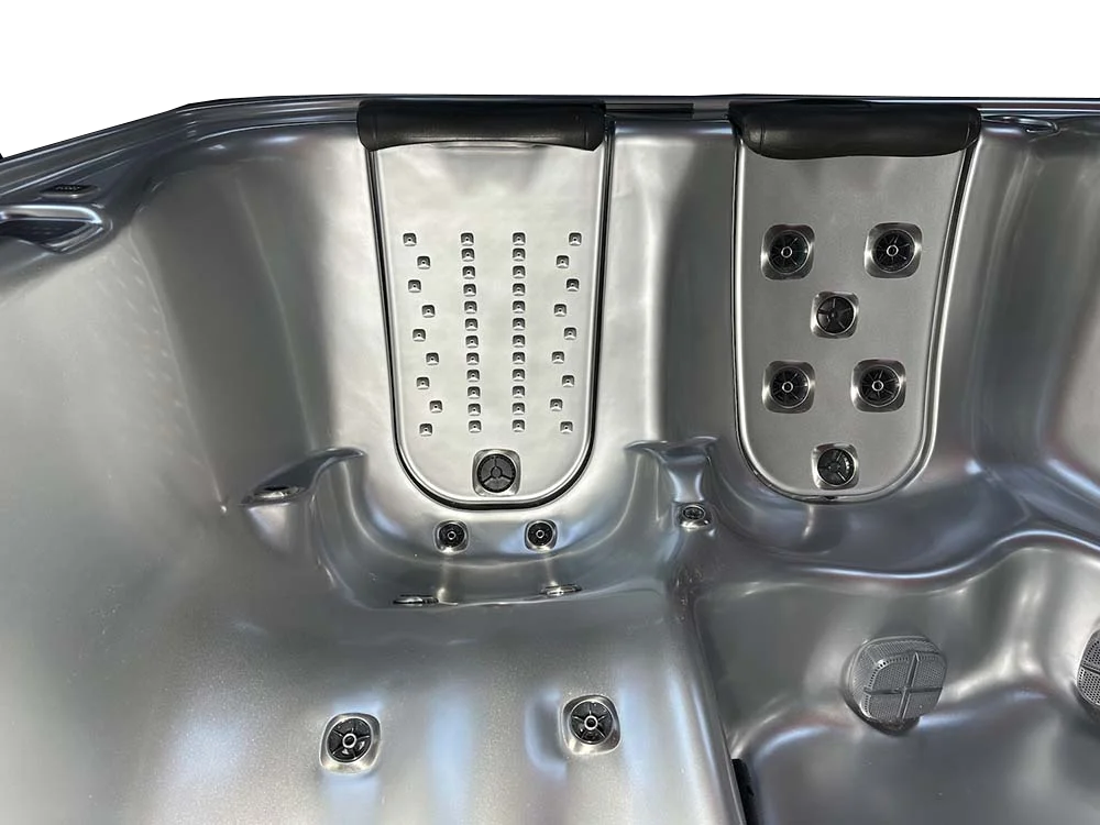 Gebrauchter Outdoor Whirlpool A8D von Villeroy & Boch