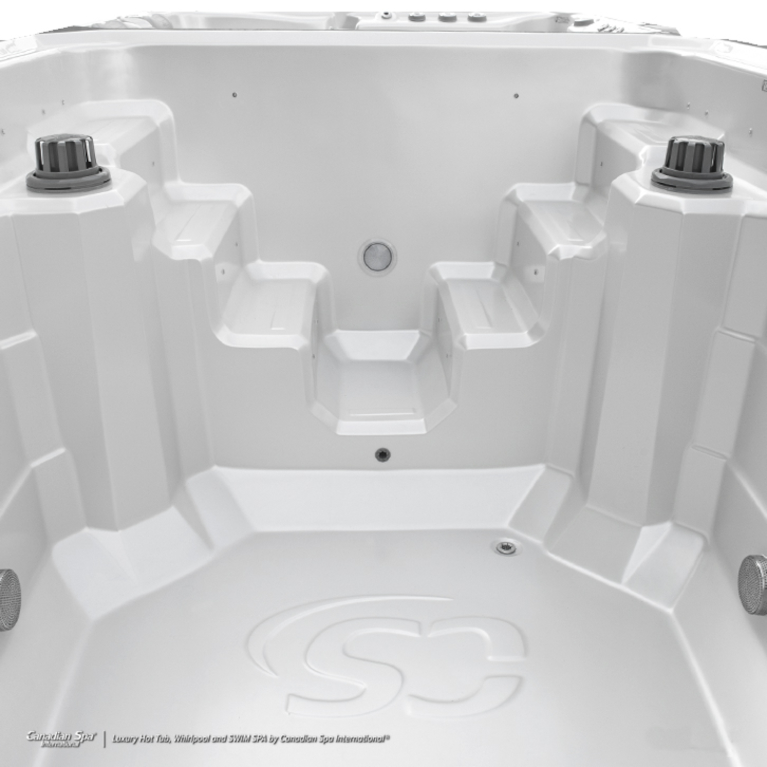 EInstieg in Swim Spa Nautilus XL