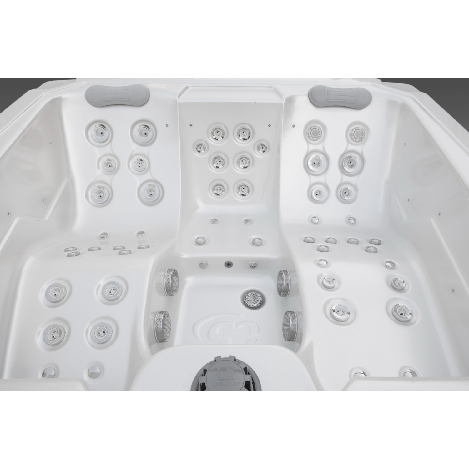 Einstieg des SwimSpa Nautilus XXL
