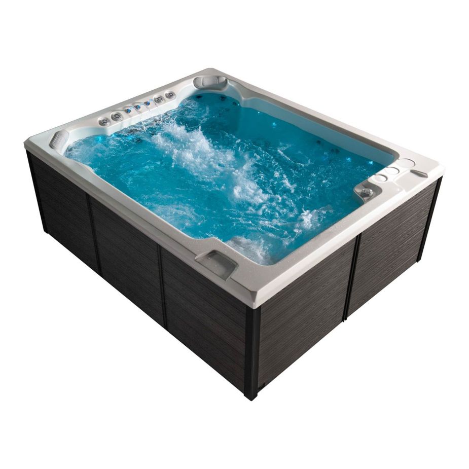 Swim Spa Darling Seitenansicht mit Wasser