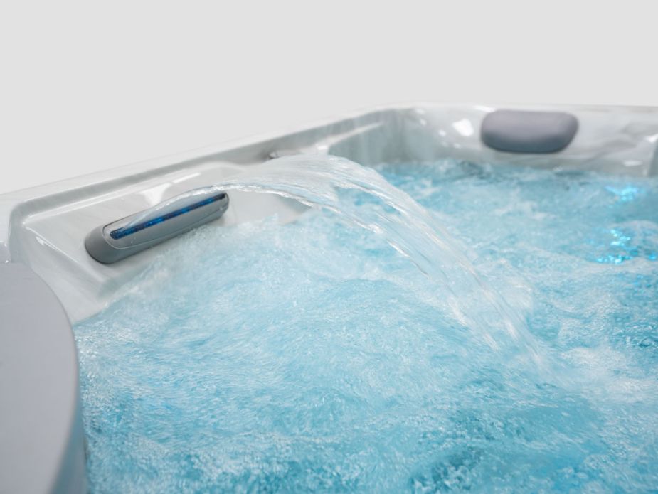 Zusätze eines Whirlpools, Wasserfall für die Nackenmassage