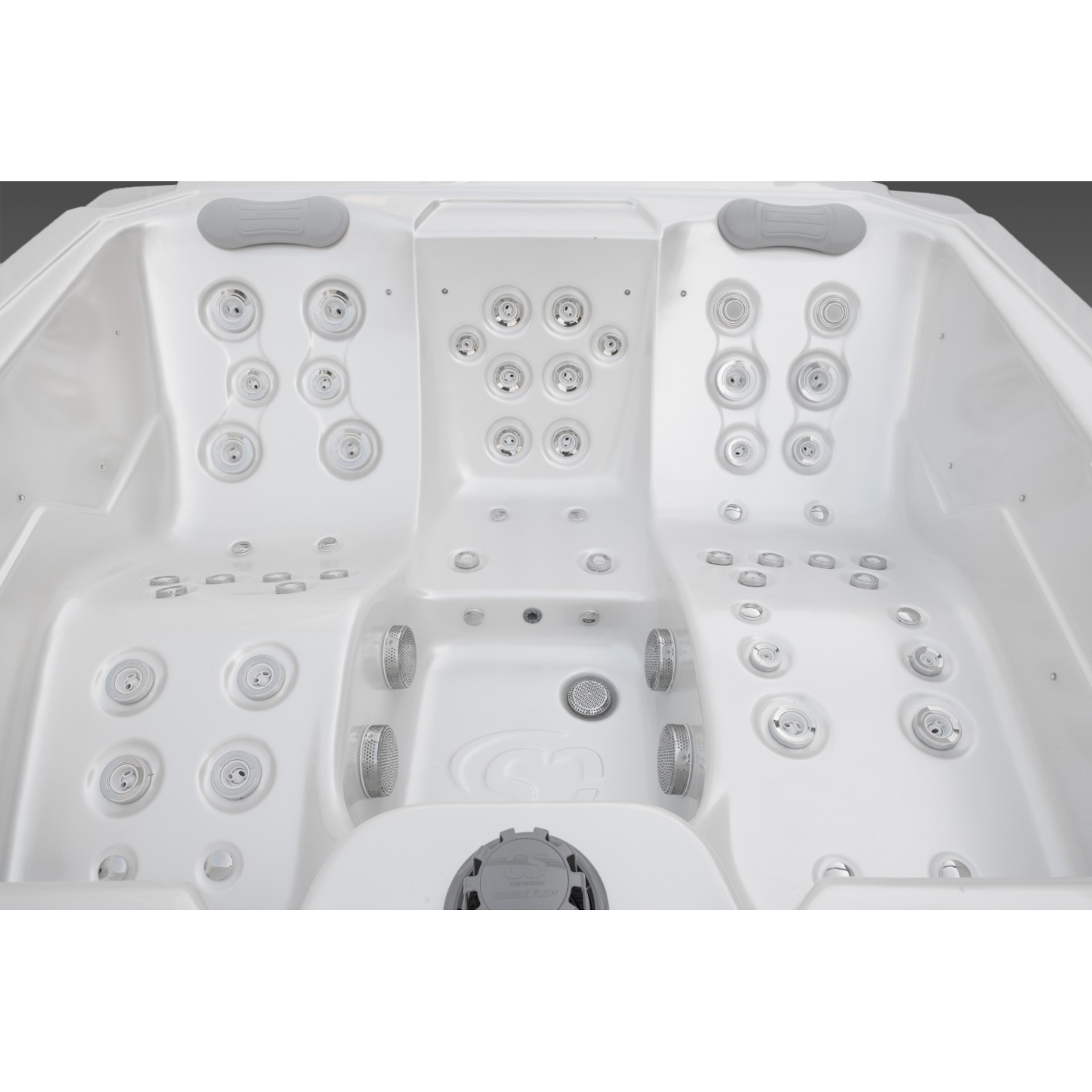 Einstieg des SwimSpa Nautilus XXL